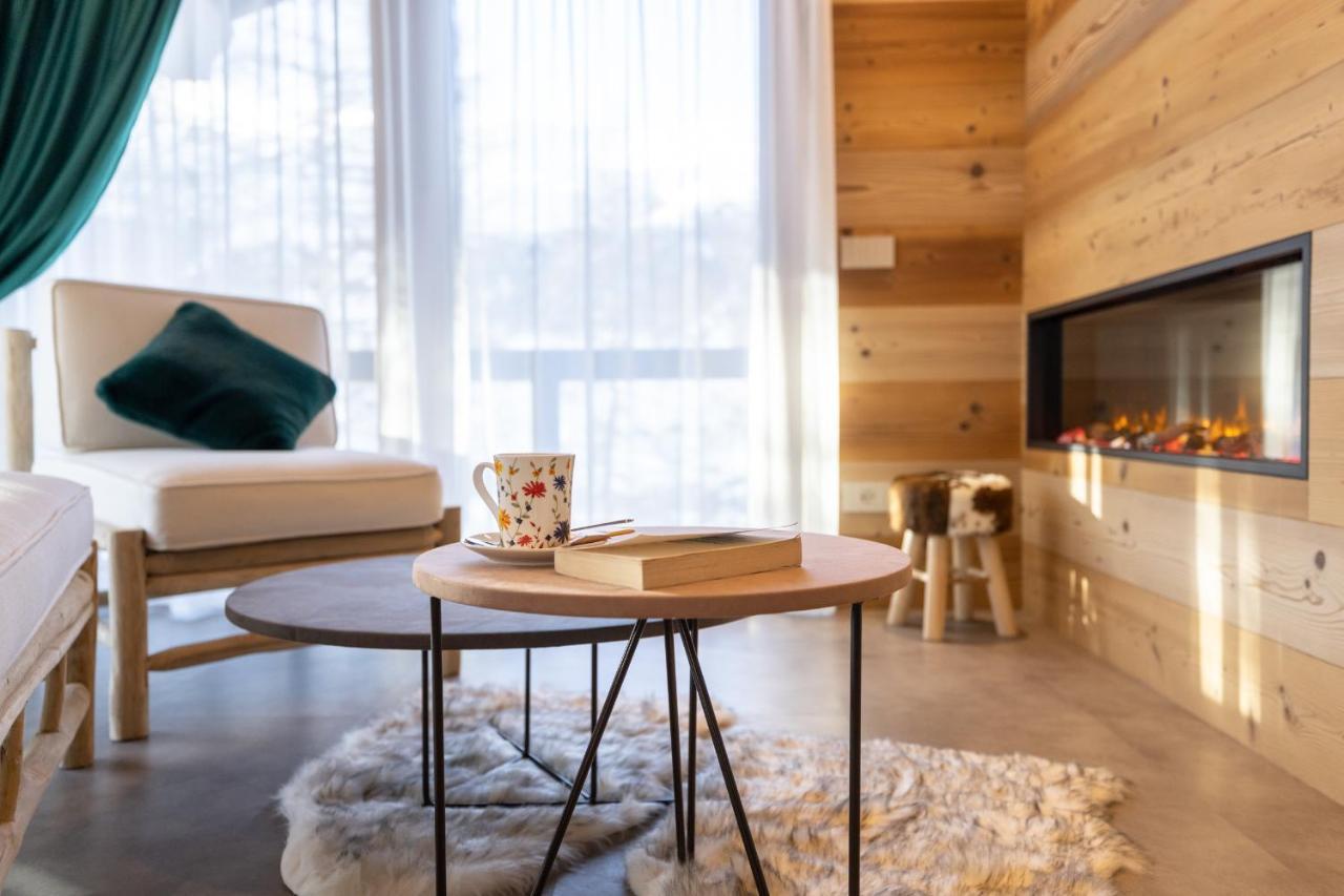 Chalet Imbosc'Che - 5 Beautiful Rooms In Charming B&B ลีวินโญ ภายนอก รูปภาพ