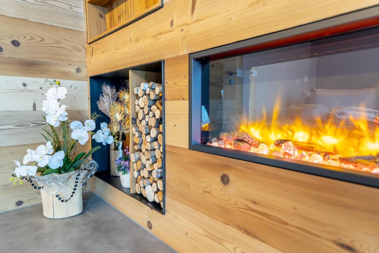 Chalet Imbosc'Che - 5 Beautiful Rooms In Charming B&B ลีวินโญ ภายนอก รูปภาพ