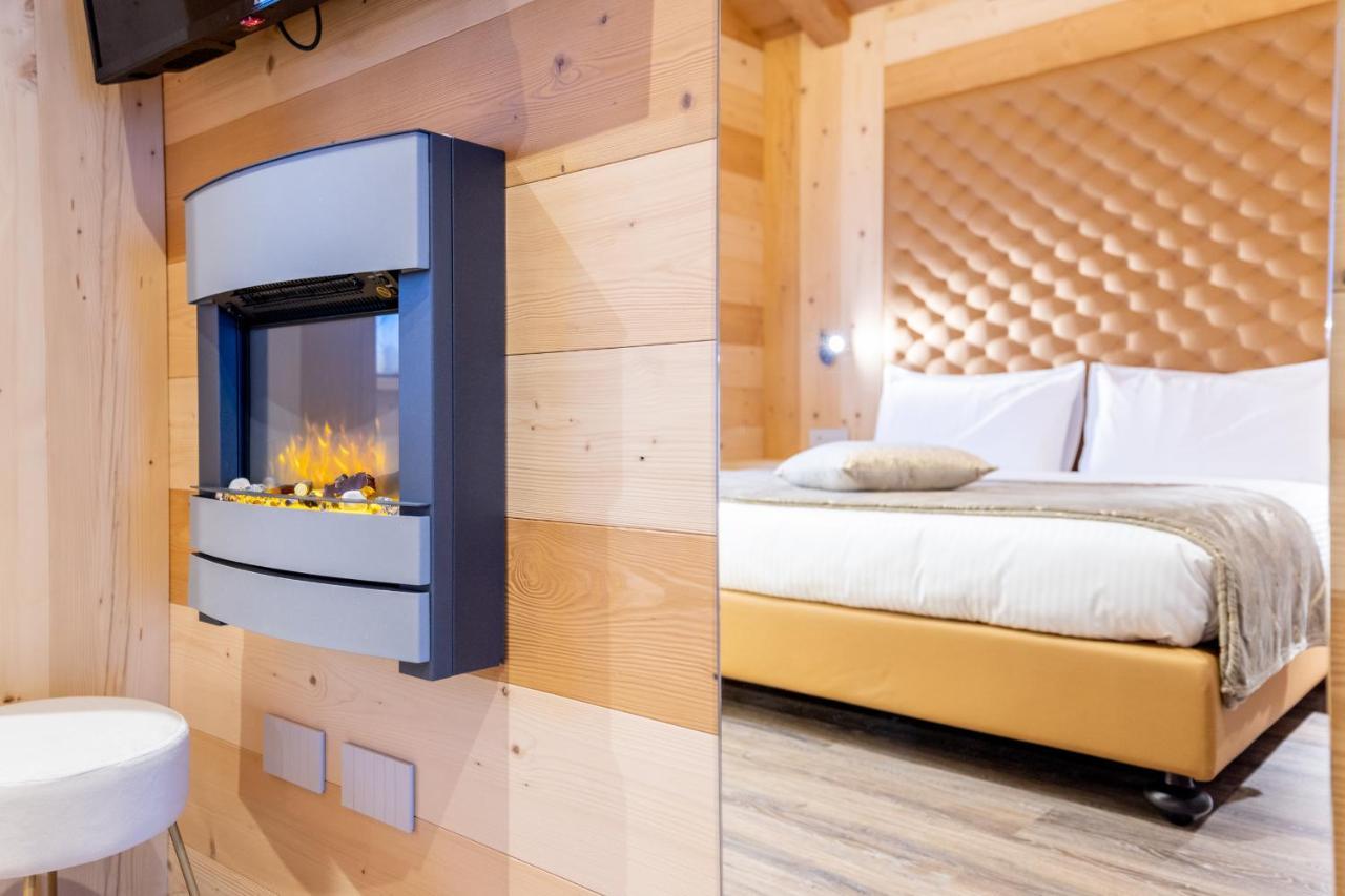 Chalet Imbosc'Che - 5 Beautiful Rooms In Charming B&B ลีวินโญ ภายนอก รูปภาพ